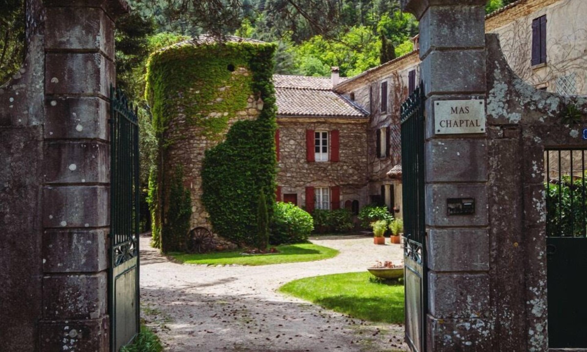 Genolhac House | Former Cévennes silkworm farm surrounded by 5 hectares of private land