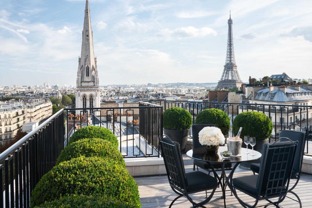 Champs-Elysees Hotel | Four Seasons Hotel George V Paris