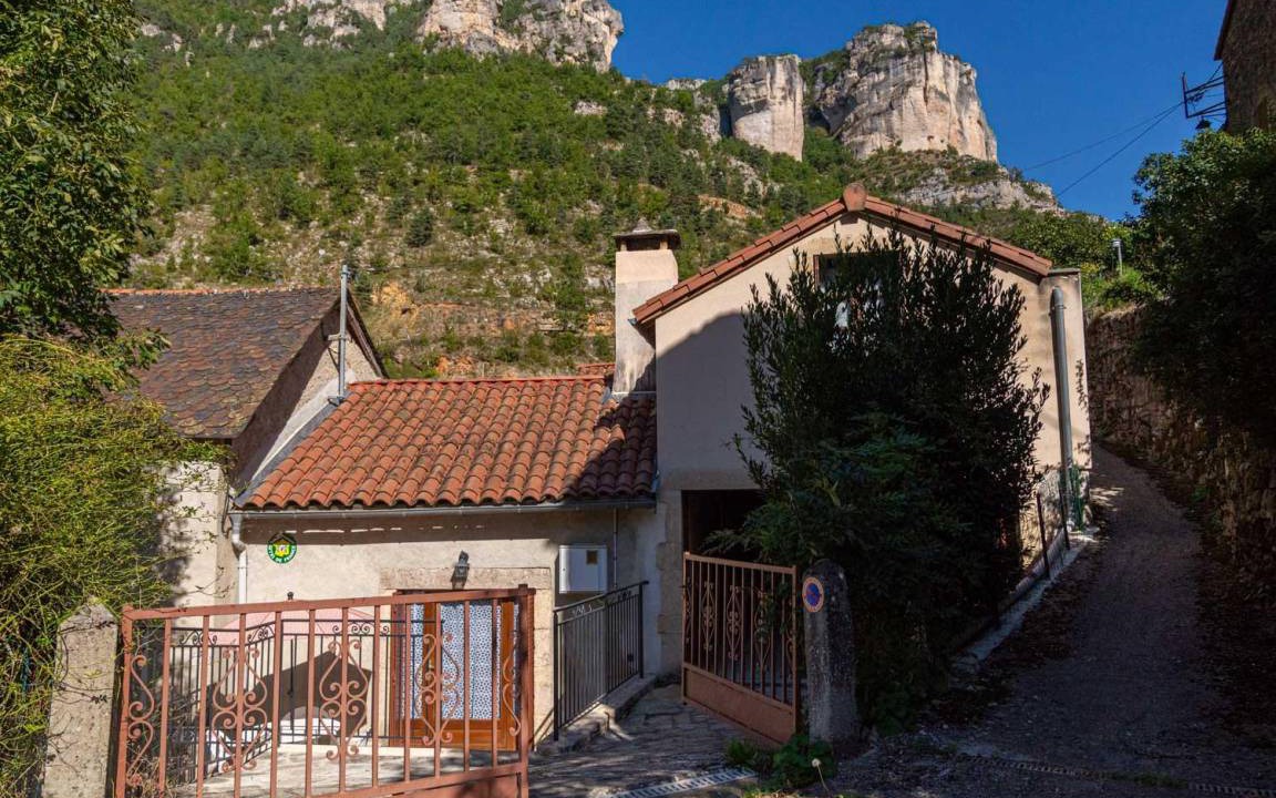 Saint-Pierre-des-Tripiers House | 80 m² Gîte ∙ 2 bedrooms ∙ 5 guests