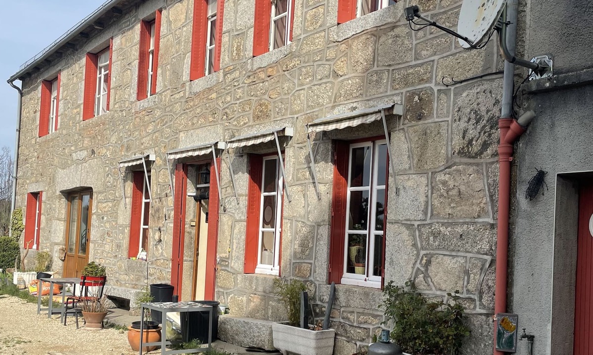 Saint-Symphorien-de-Thenieres Apartment | Aubrac nature gite sleeps 6