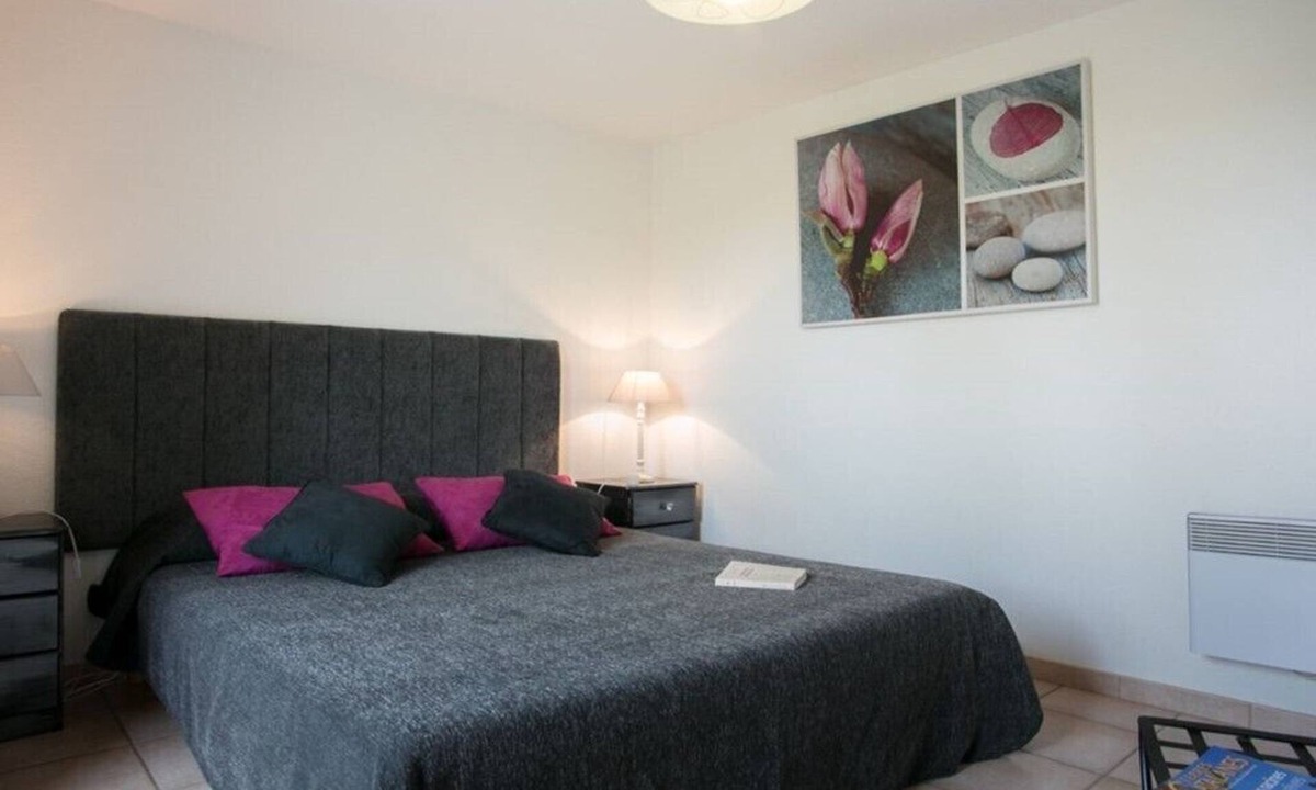 Thuir House | FR945, Carignan (Sleeps 6, 3 Bedrooms)