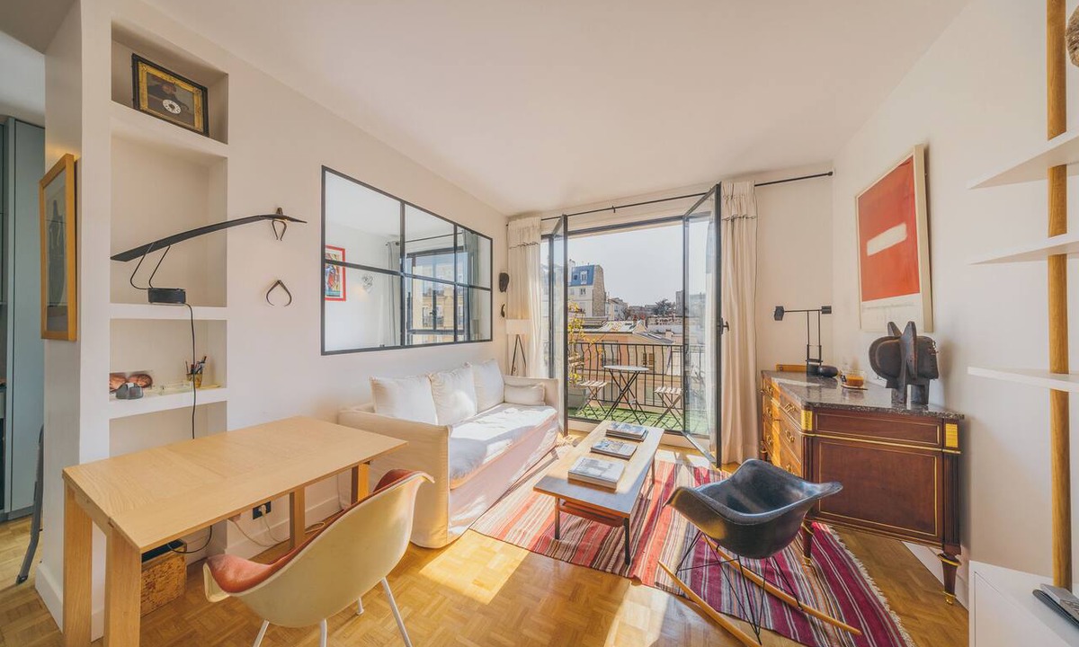 Neuilly-sur-Seine Apartment | Fully equipped 1BR In central Neuilly 5 minutes from Sablons metro