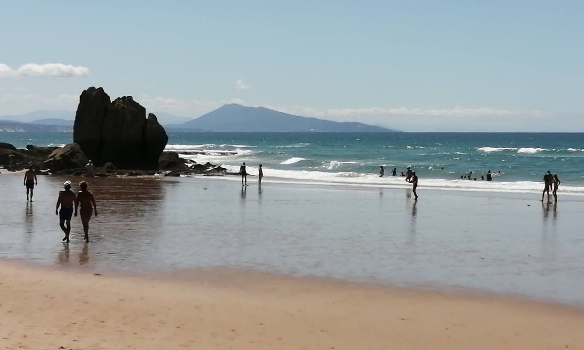 Guethary Apartment | Furnished studio Guéthary (basque coast)30m2-center village and beaches on foot *2023