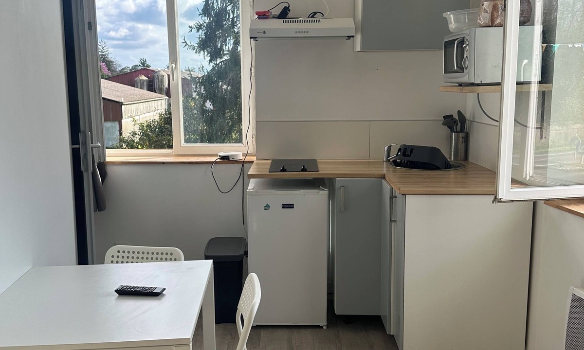 Biaudos Apartment | Furnished studio - Mobility lease