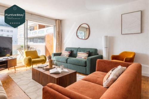 Gambetta Apartment | FurtiveStay - La Défense - Dominos