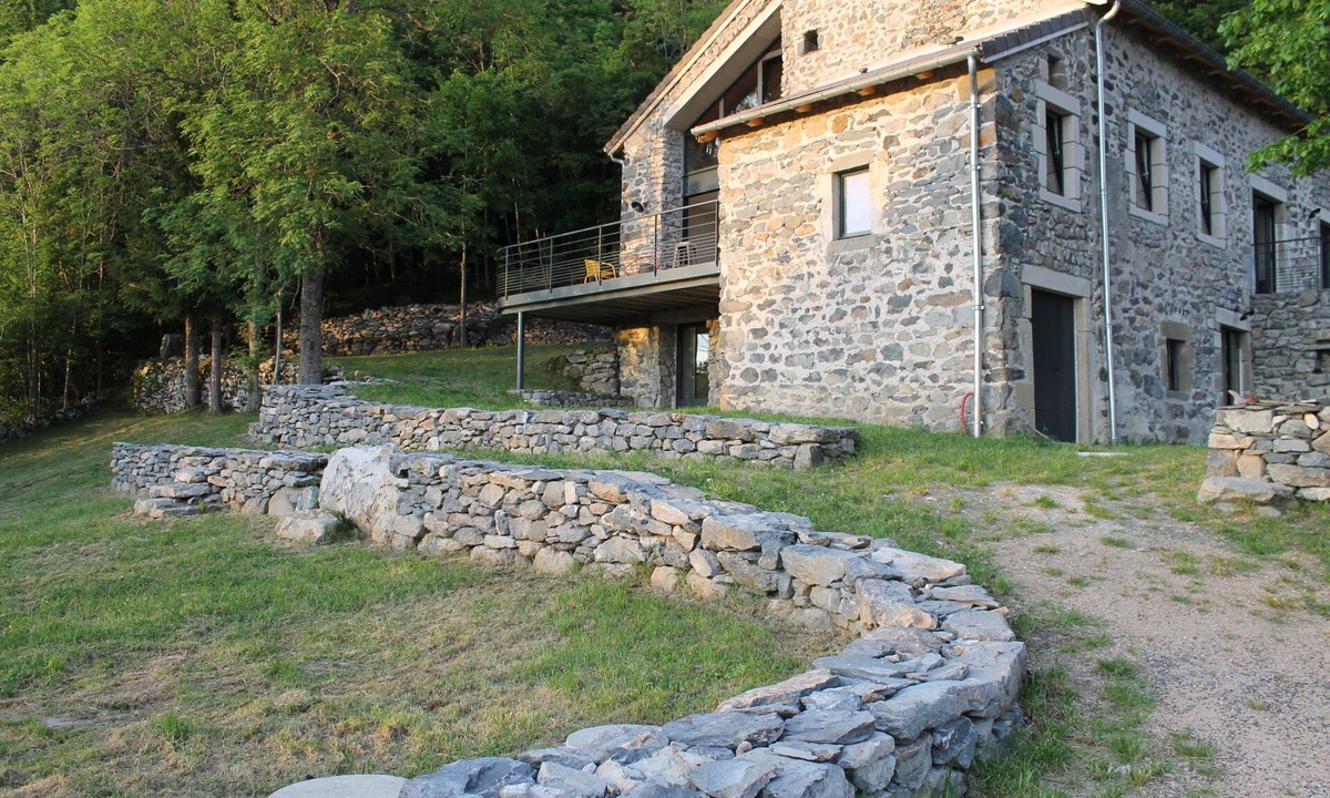 Saint-Julien-Chapteuil Cottage | Gîte à la Lisière de Font Bonne
