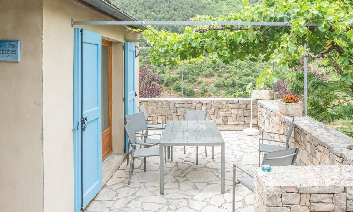 Saint-Rome-de-Dolan House | Gîte 4/6 pers. Premium at Castel de la Peyre