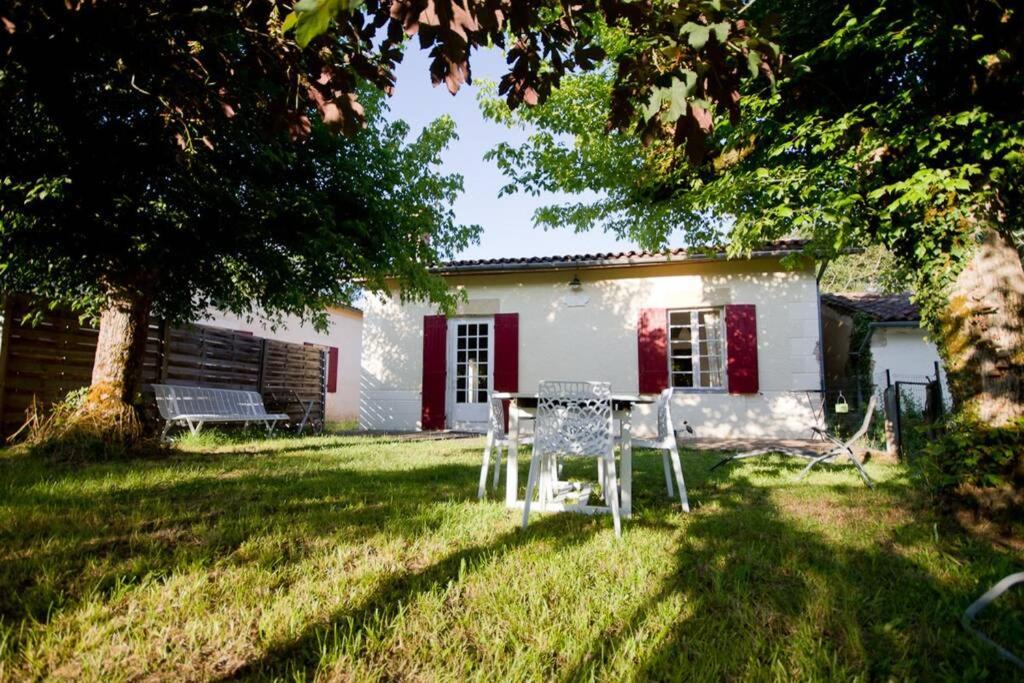 Noaillan House | Gîte Aux Tuileries