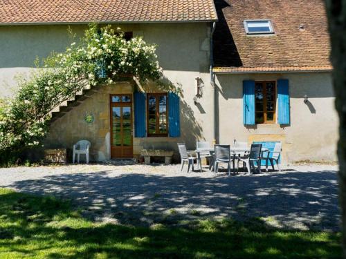 Souvigny House | Gîte champêtre avec piscine et Wifi à Souvigny - FR-1-489-231