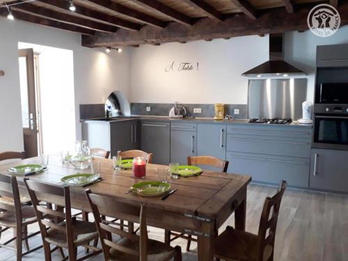 Cremeaux House | Gîte confortable à la ferme avec terrasse en campagne - FR-1-496-220