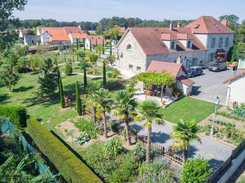 Hauterive House | Gîte confortable avec piscine partagée à Hauterives - FR-1-489-203