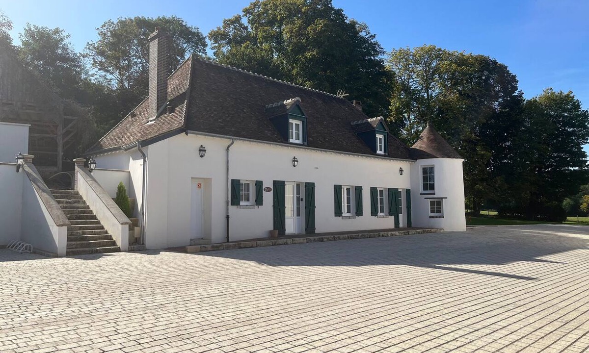 Chateau-Renard House | Gîte Cyclamen – Le Clos de Mocberry Vacation Rentals