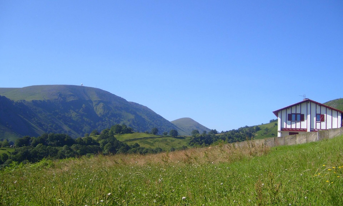 Itxassou House | Gîte Dans les Hauteurs D'itxassou, Vue Exceptionnelle sur la Vallée de la Nive