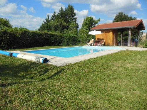 Renaison House | Gîte de 132 m² avec cheminée et jardin à Renaison - FR-1-496-257