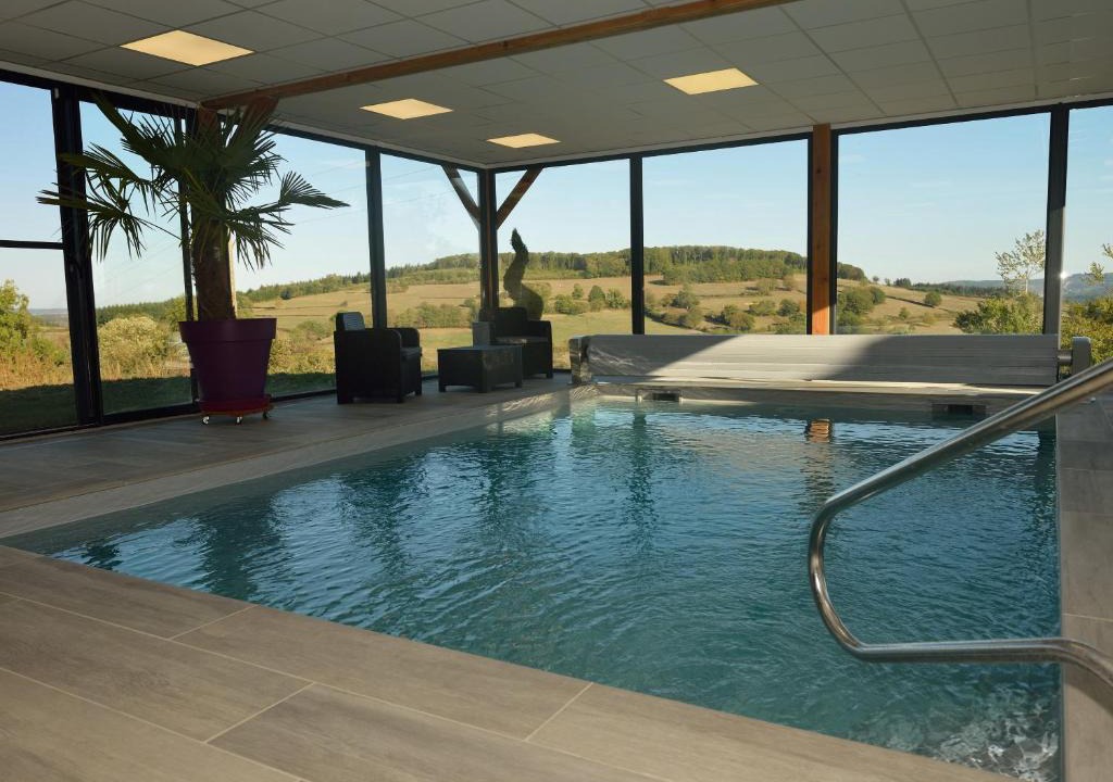 Bergesserin House | Gîte de Bellevue avec piscine intérieure privative
