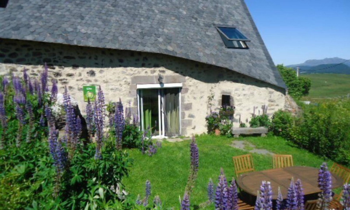 Compains House | Gîte de Brion en Cézallier