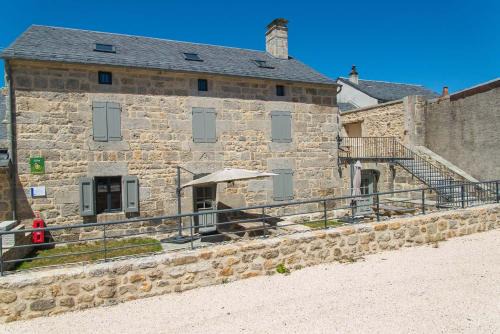 Albaret-le-Comtal House | Gîte de france 6/10 personnes à la ferme lionnet