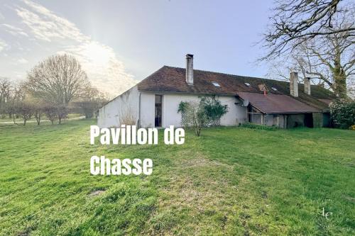Ligny-le-Ribault House | Gîte de la Bretêche en Sologne - Le pavillon