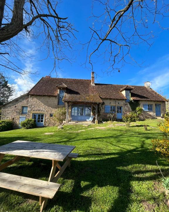 Saint-Marcelin-de-Cray House | Gîte de la Doit, en pleine campagne, pour 14 pers