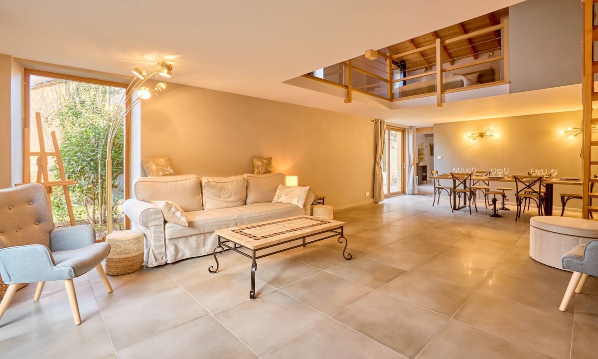 Eynesse House | Gîte des 3 Sourires - Grand Jardin Privé