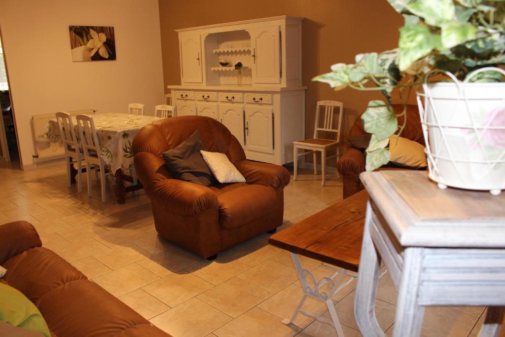 Nolay House | Gîte des Louchardes