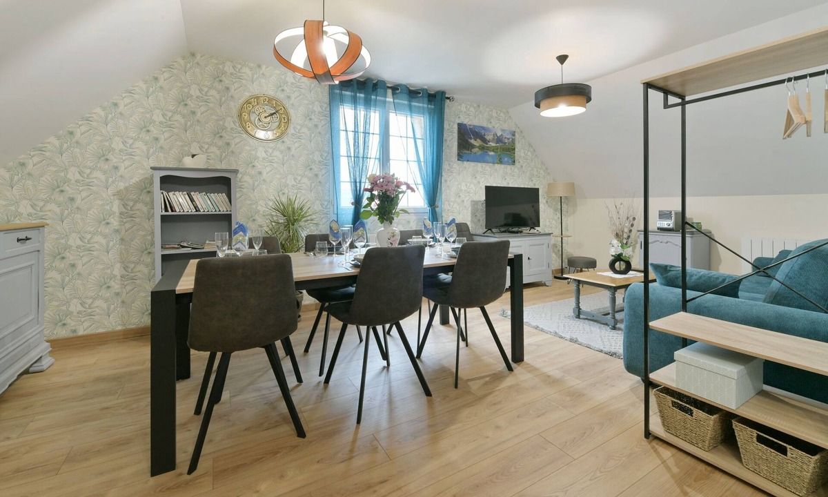 Mayenne Apartment | Gîte du Pont d'Amourette - Jacuzzi et piscine chauffée