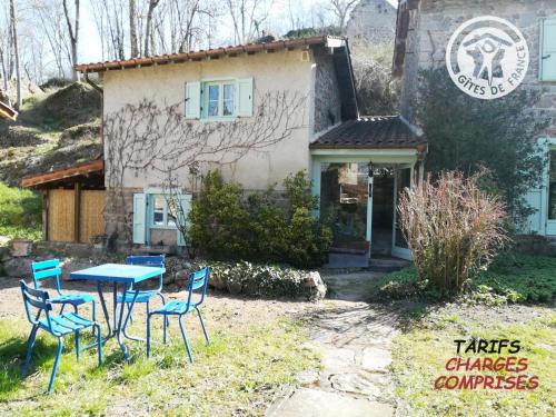 Salt-en-Donzy House | Gîte indépendant 8p, cheminée, animaux acceptés, nature paisible - FR-1-496-10