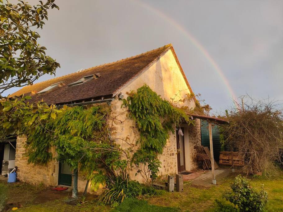 Yvre-l'Eveque House | Gîte indépendant, clim et grand parking extérieur