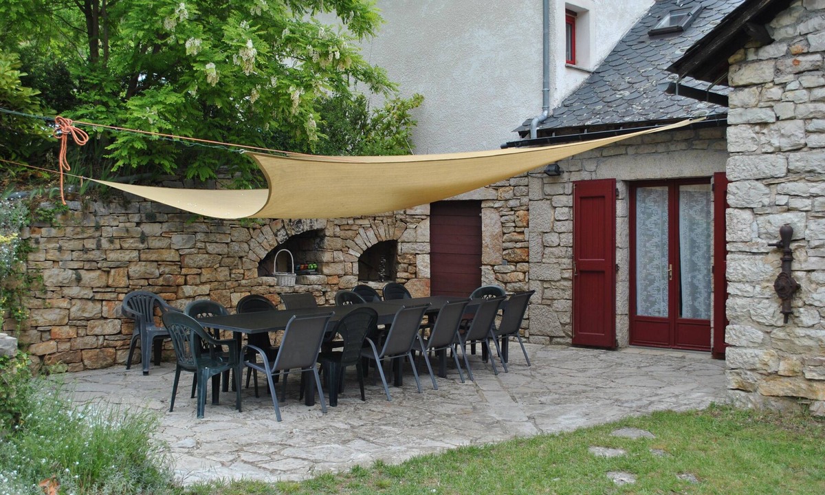 Sainte-Enimie House | Gîte “La Bélugue” in Ste-Enimie: Mountain View, Wi-Fi, Air Conditioning