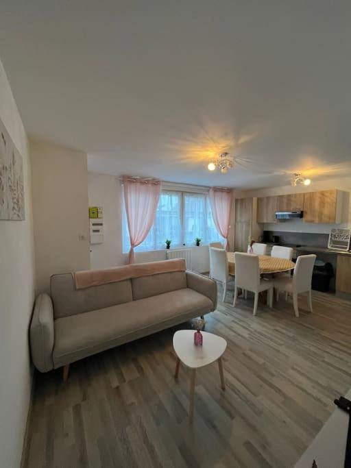 Orchies Apartment | Gîte la perle rose 50 m²
