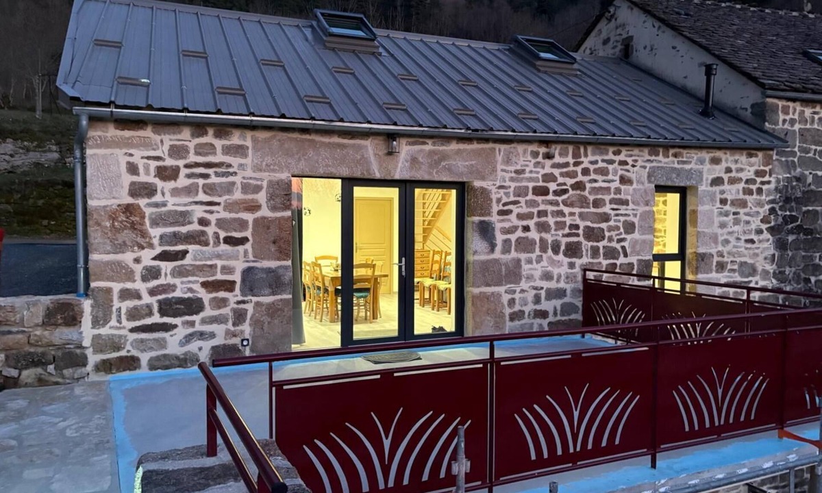 Lanuejols House | Gîte La Sagnette 4/6 persons