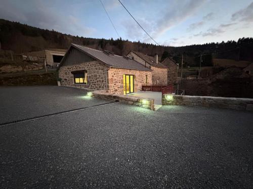 Lanuejols House | Gîte la sagnette 4/6 personnes