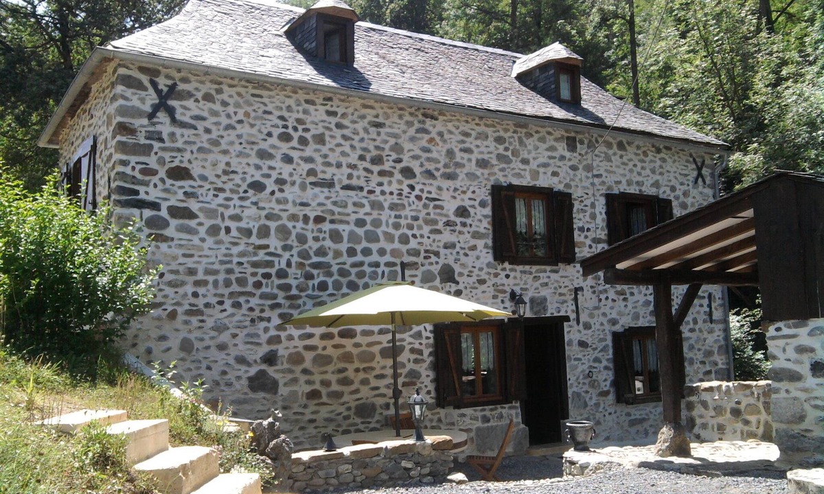 Laguinge-Restoue House | Gîte Le Moulin Laguinge-restoue, Gîte Le Moulin Laguinge-restoue