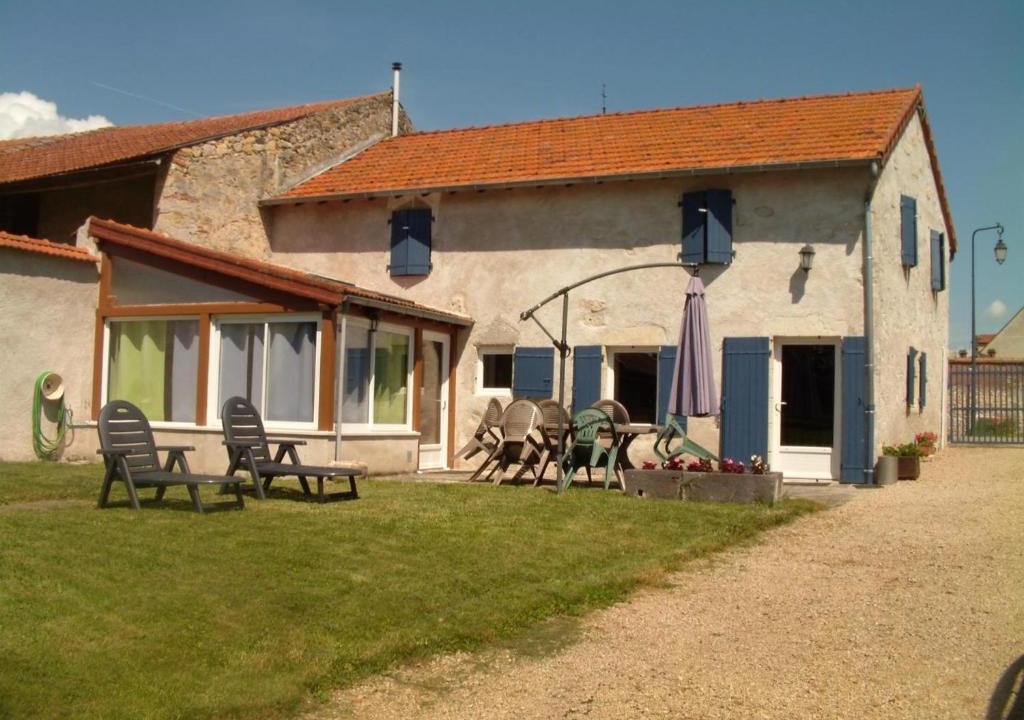 Poezat House | Gîte Pôëzat, 4 pièces, 6 personnes - FR-1-489-118