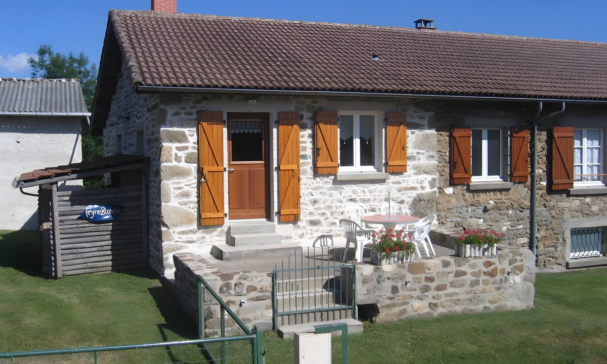 Saint-Alyre-d'Arlanc House | Gîte Peyre-blanche in Saint-Alyre d'Arlanc
