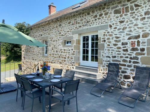 Marcillat-en-Combraille House | Gîte rural rénové avec charme à Marcillat, jardin et terrasse - FR-1-489-369