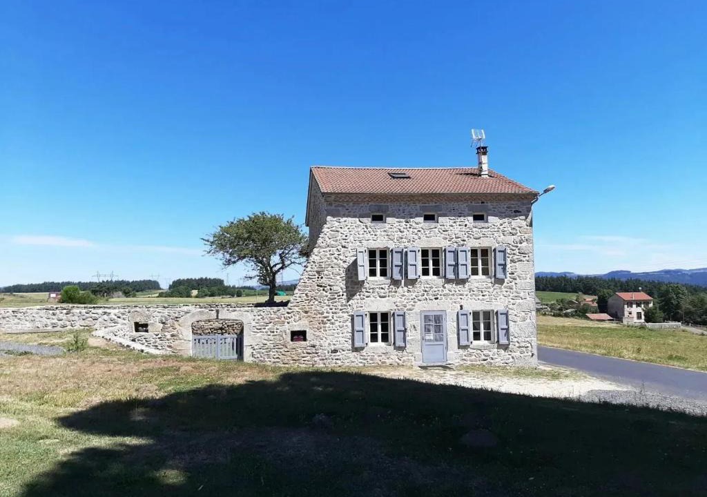 Alleyras House | Gîte rustique en famille dans les Gorges de l'Allier, nature et randonnées à proximité - FR-1-582-525