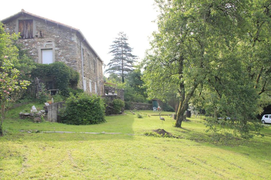 Saint-Michel-de-Deze Apartment | Gîte Valescure
