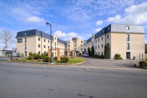 Le Mesnil-Amelot Hotel | Geographotel Paris-Roissy CDG Airport