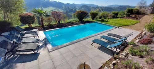 Anglure-sous-Dun Other | Gezellige luxe caravan met zwembad in zuid- Bourgogne