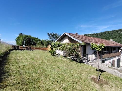 Saint-Pierre-de-Curtille House | Gite de Curticella Proche Lac et Chanaz