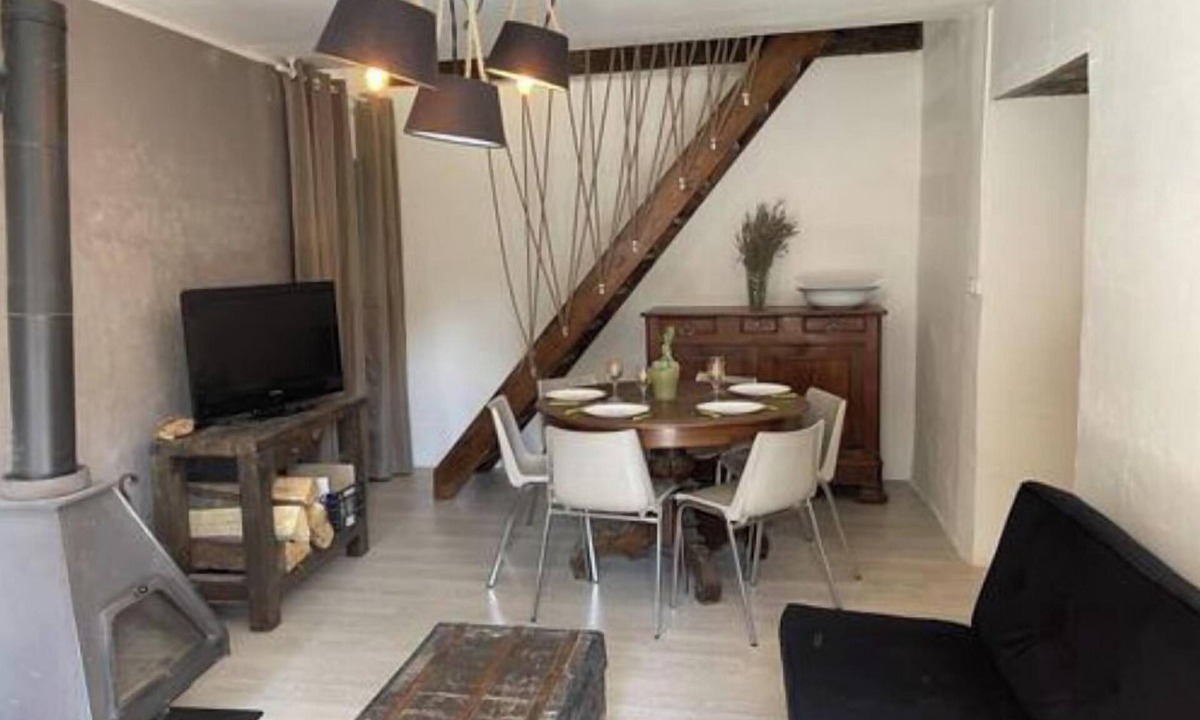 Besson House | Gite Eugénie