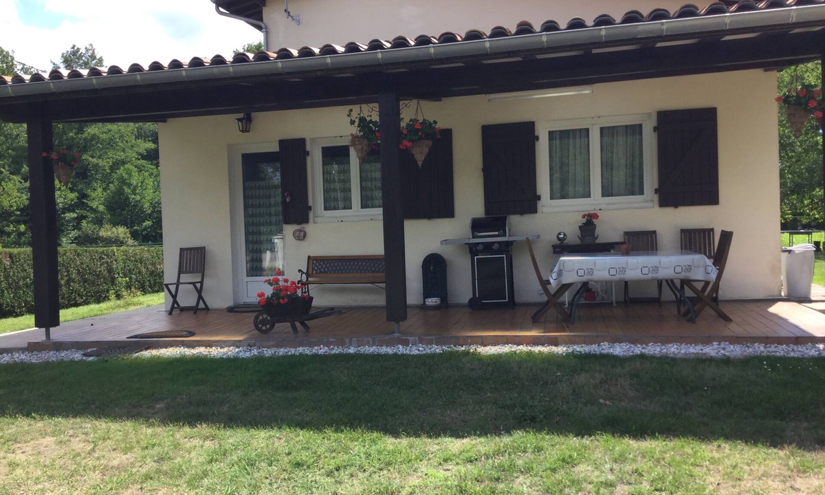 Rion-des-Landes Condo | Gîte in the heart of a charming village