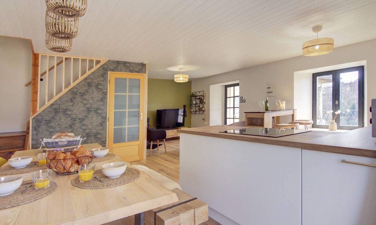 Saint-Front House | Gite l'orée du Mézenc * and its private Nordic bath