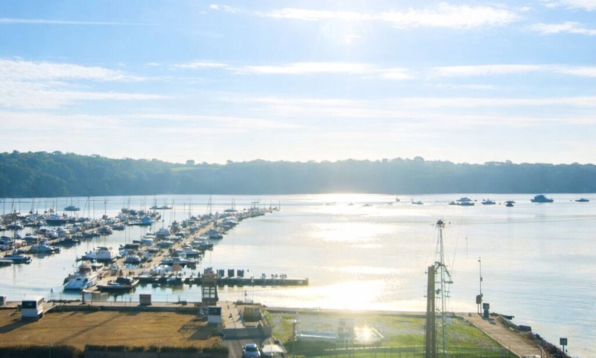 Lezardrieux Apartment | Gîte la Ty Mouss magnificent view of the port near Paimpol/Bréhat Island