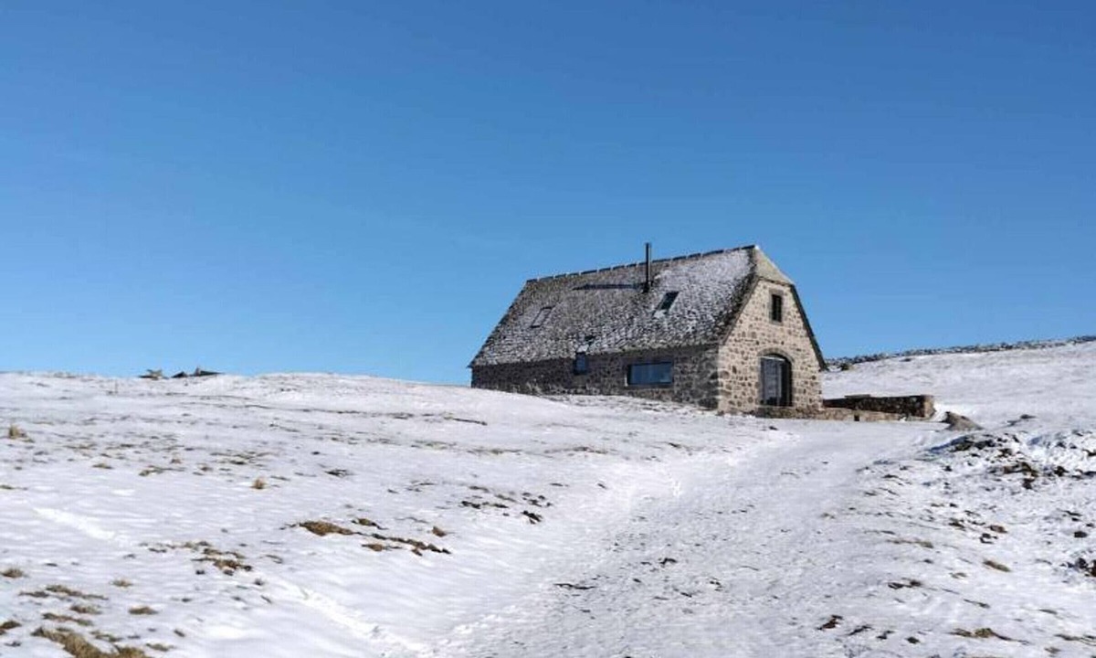 Le Vaulmier Cottage | Gite Le Vaulmier, 4 bedrooms, 8 persons