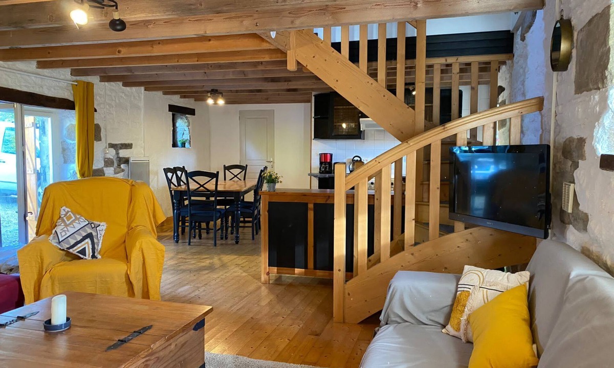 Plounerin House | Gite - typisch bretonisches Bauernhaus mit Pool by Interhome