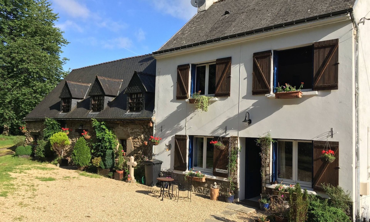 Camors House | Gites de Camors - 3 Restored Farmhouses Sleeps 15