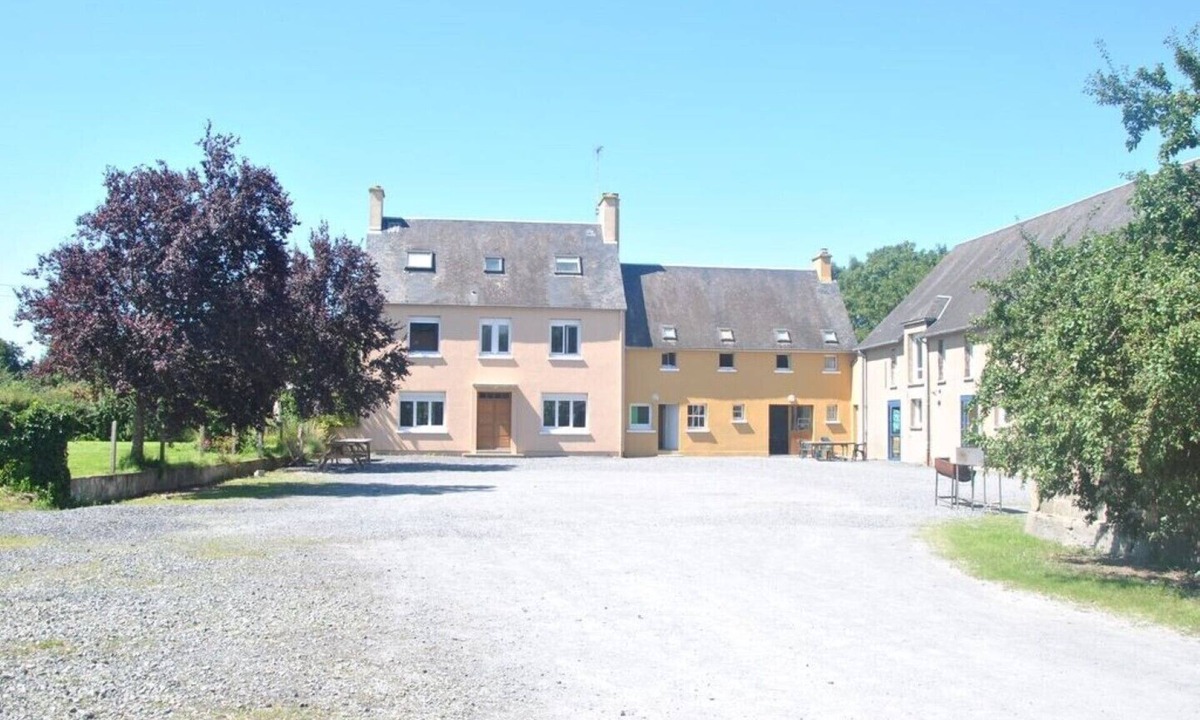 Tribehou House | Gites de la Terrette
