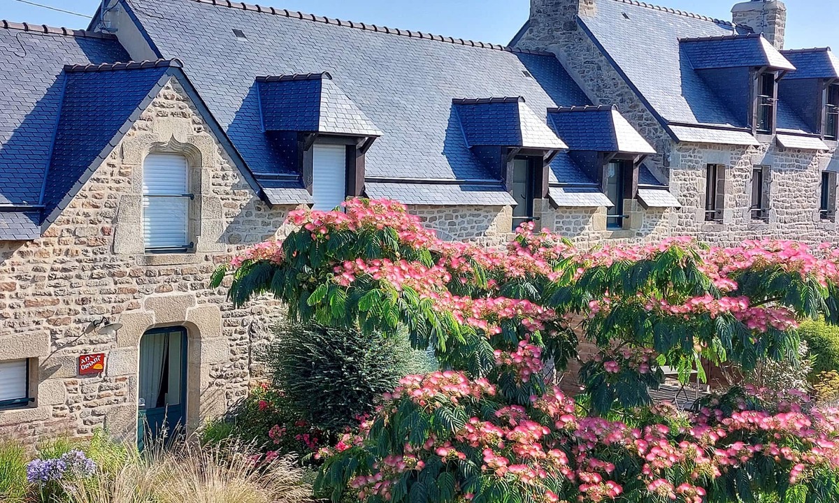 Guidel Apartment | Gites in a typical Breton farmhouse close to beaches and station